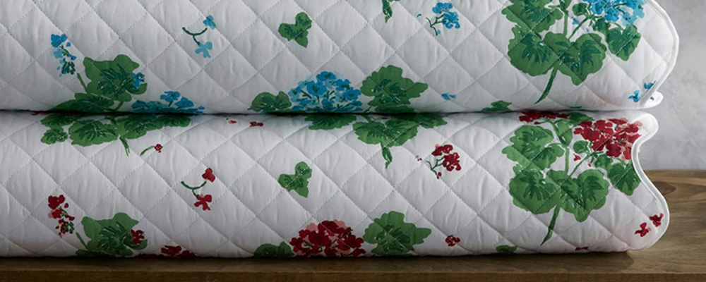 Quilts, Coverlets & Blankets