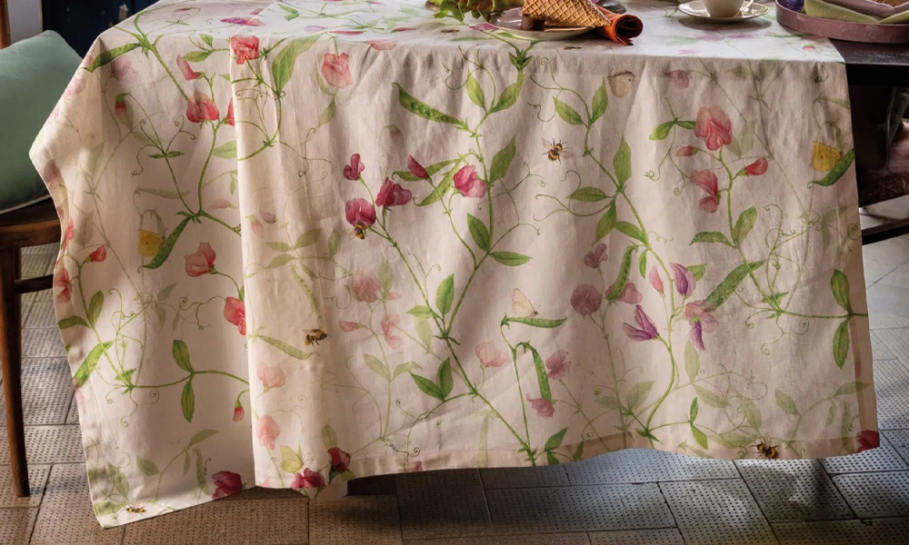 Tablecloths & Runners