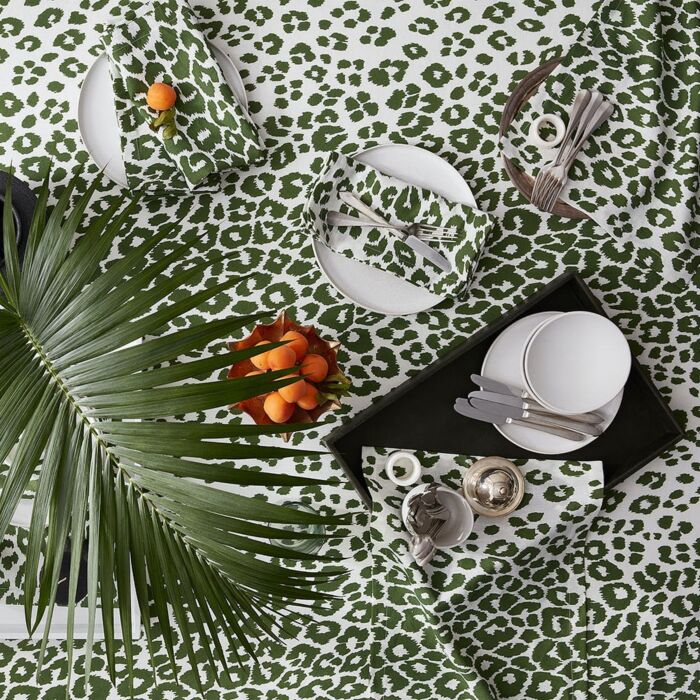 『 Green Leopard fam 』by Zuberi 60*60cm Matouk Iconic Leopard Green Tablecloth
