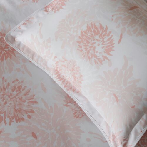 Matouk Chrysanthemum Blush Bed Collection