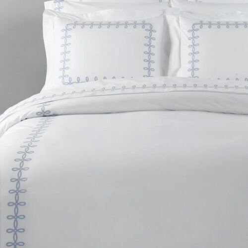 Matouk Gordian Knot Wedgewood Collection