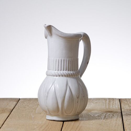 Capucine Pitcher