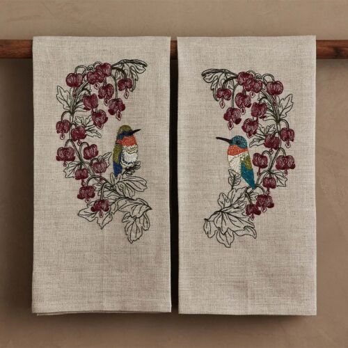 Coral & Tusk Towel Set/2 Hummingbird Hearts