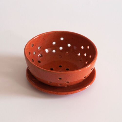 Rachael Pots Berry Bowl & Saucer Coral Small