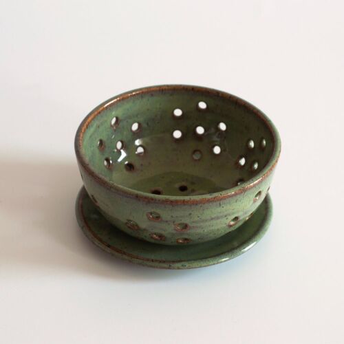 Rachael Pots Berry Bowl & Saucer Sage Small